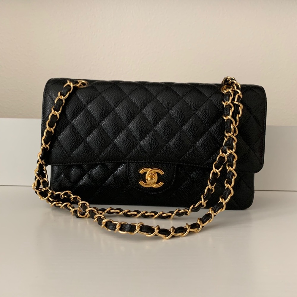 Chanel caviar double flap medium black GHW